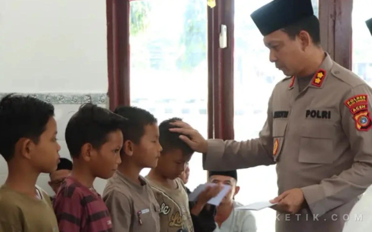 Thumbnail Berita - Sambut Hari Bhayangkara, Polres Aceh Singkil Santuni Anak Yatim