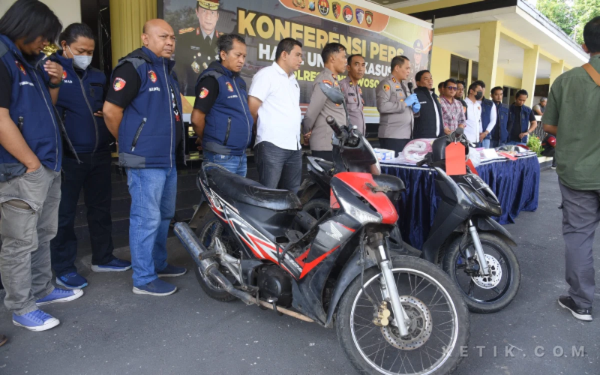 Thumbnail Kabur hingga Jawa Tengah, Buronan Curanmor Bondowoso Diciduk di Gerbang Tol Kalikangkung