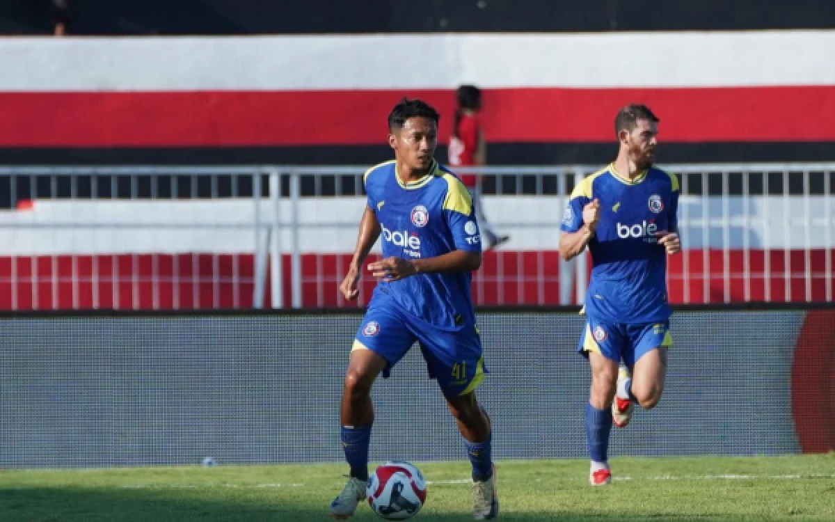 Thumbnail Berita - Arema FC Pertahankan Tujuh Pemain Lokal, Perkuat Fondasi Tim Hadapi Super League 2026/2027