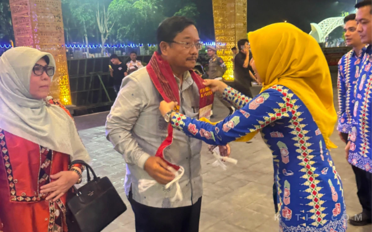 Thumbnail Berita - HUT APKASI ke-26, Bupati Aceh Singkil Didampingi Ketua TP-PKK Hadir di Deli Serdang