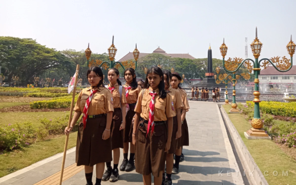 Thumbnail Berita - Peringati Hari Pramuka ke-65, Siswa SMPK Mardi Wiyata Malang Buktikan Arti Kasih Sayang Sesama
