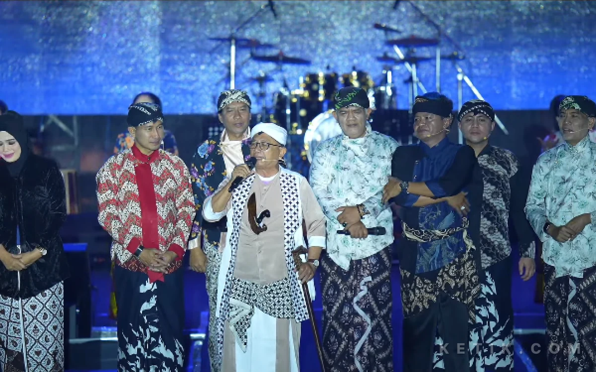 Thumbnail Tak Cuma Artis, Bupati dan Wabup Blitar Ikut Tampil di Dramasoka