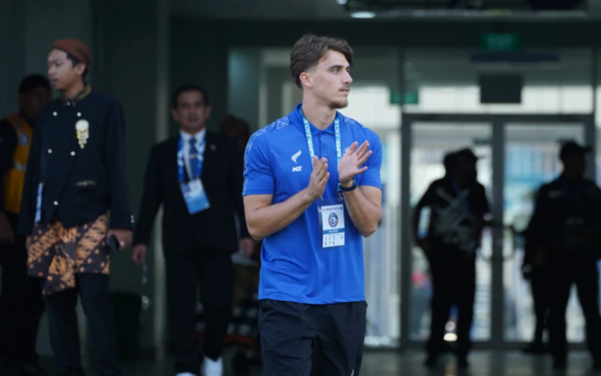 Thumbnail Berita - Zijlstra Bisa Jadi Bukan Rekrutan Terakhir, Arema FC Masih Buka Peluang Tambah Pemain