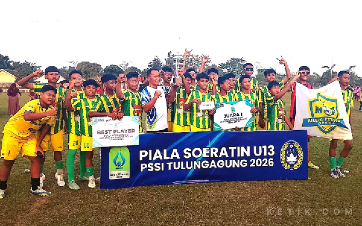 Thumbnail Berita - Plt Bupati Tulungagung Tutup Piala Soeratin U-13 2026, Apresiasi Semangat Atlet Muda dan Dukungan Orang Tua