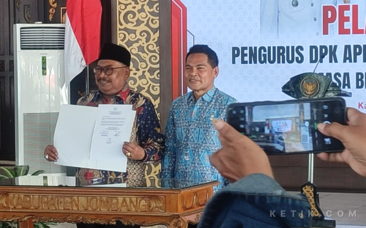 Foto Ketua DPK APINDO Kabupaten Jombang, Fathurohman saat elantikan pengurus DPK APINDO Kabupaten Jombang periode 2026-2031 di Pendopo Kabupaten Jombang, Kamis, 4 Juni 2026. (Foto: Syaiful Arif/ketik.com)