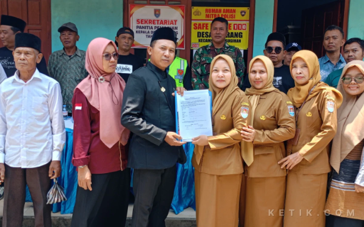 Thumbnail Berita - Poniran Daftar Pilkades Desa Slarang di Cilacap, Ketua Kelompok Tani yang Ingin Majukan Desanya