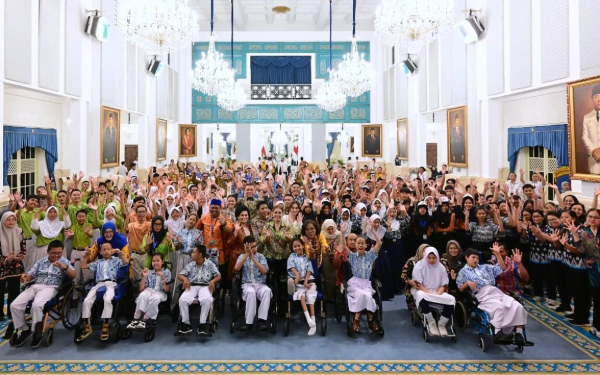 Thumbnail Berita - Langkah Kecil Menuju Mimpi Besar, Siswa SLB Rasakan Pengalaman Berharga di Istana Negara