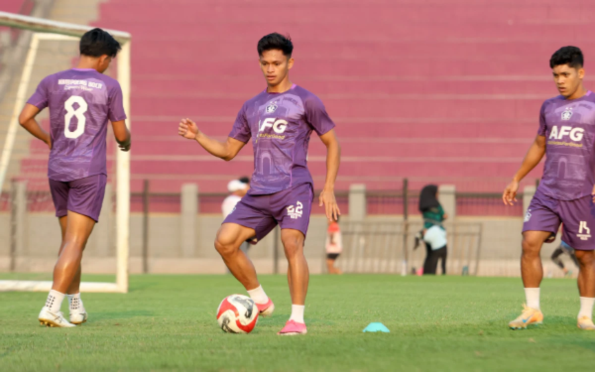 Thumbnail Berita - Kalah Lawan Dewa United, Persik Kediri Benahi Finishing Jelang Hadapi Garudayaksa FC