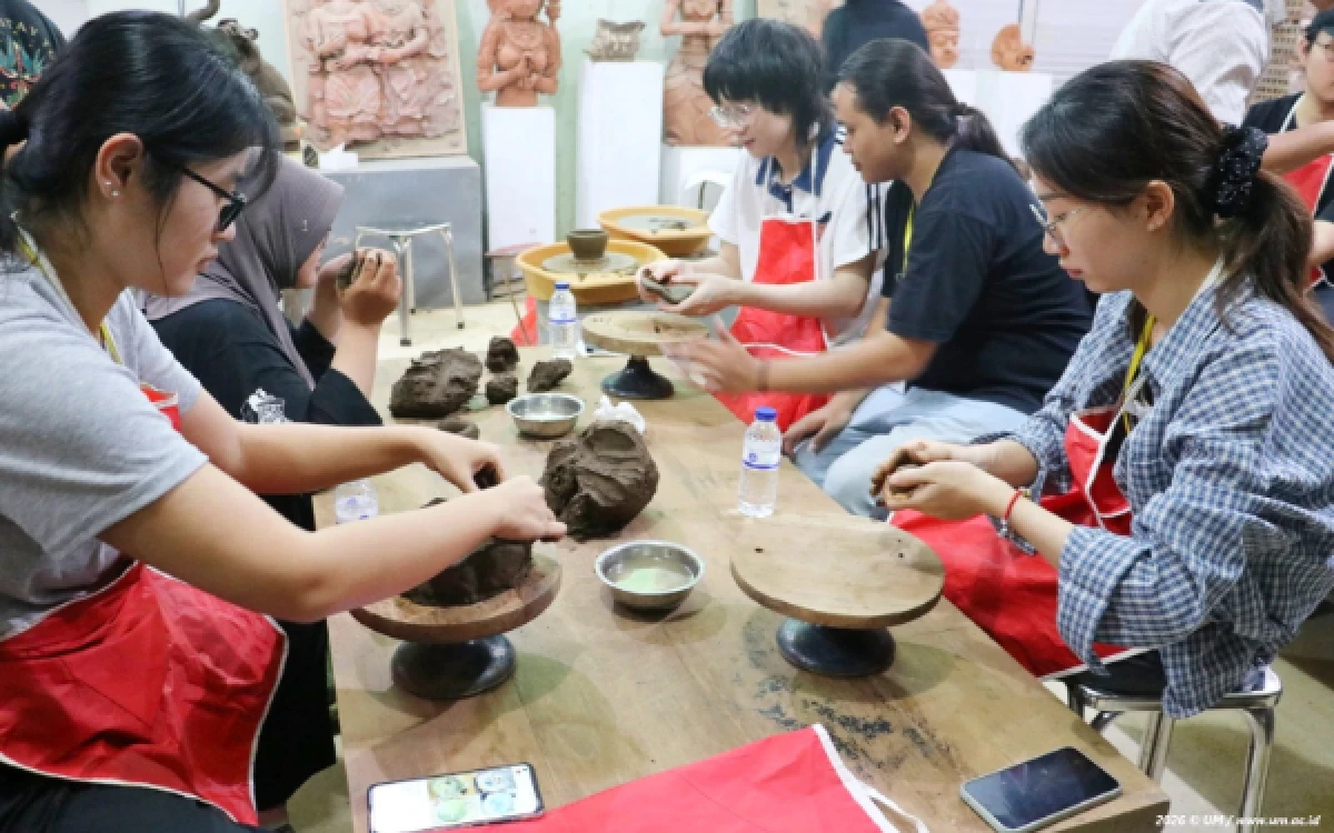 Thumbnail Berita - Summer Course Sastra Melayu 2026 FS UM Jadi Ajang Pertukaran Budaya dan Akademik Internasional