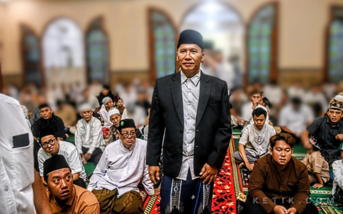 Thumbnail Berita - Ribuan Jamaah Ikuti Shalat Iduladha bersama Plt Bupati Tulungagung di Masjid Agung Al Munawar