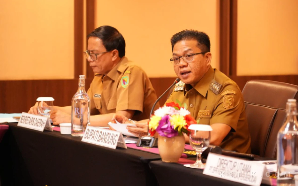 Thumbnail Berita - Bupati Banudng Dorong BPR Kertaraharja Bertransformasi Jadi Motor Penggerak Ekonomi Rakyat