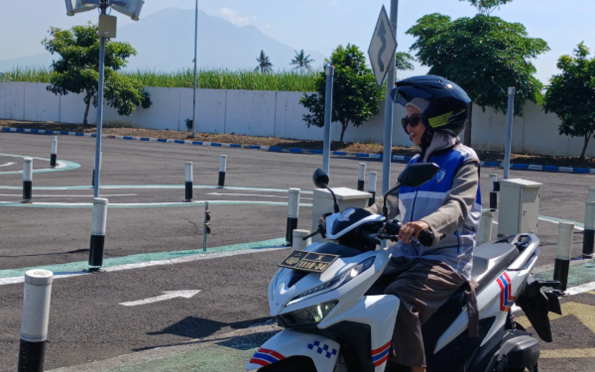 Thumbnail Berita - Angka Laka Tinggi! Senkom Kabupaten Malang Bersama Polisi Gelar Keselamatan  Berlalu Lintas