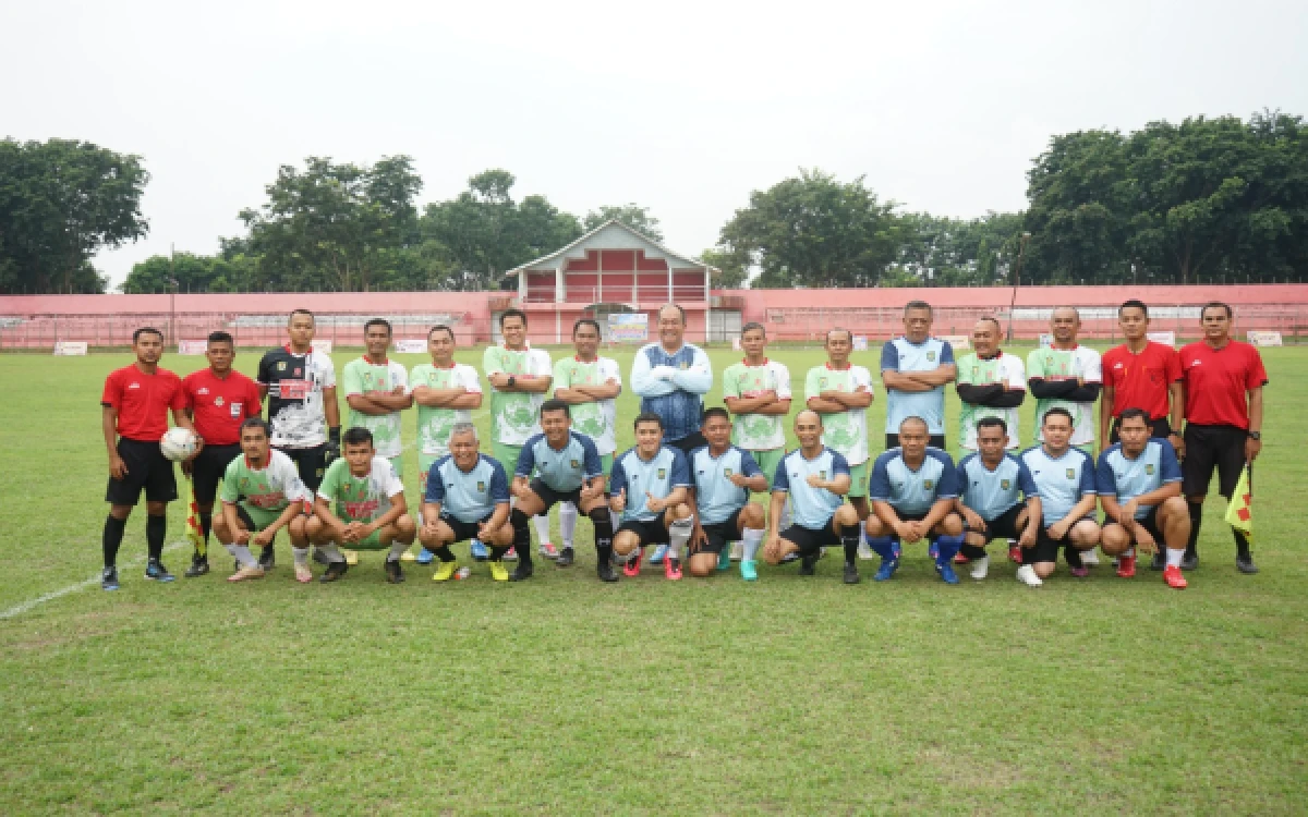 Thumbnail Berita - 24 Tim Ikuti Turnamen Sepak Bola Usia 35+ Piala Ketua DPRD Asahan