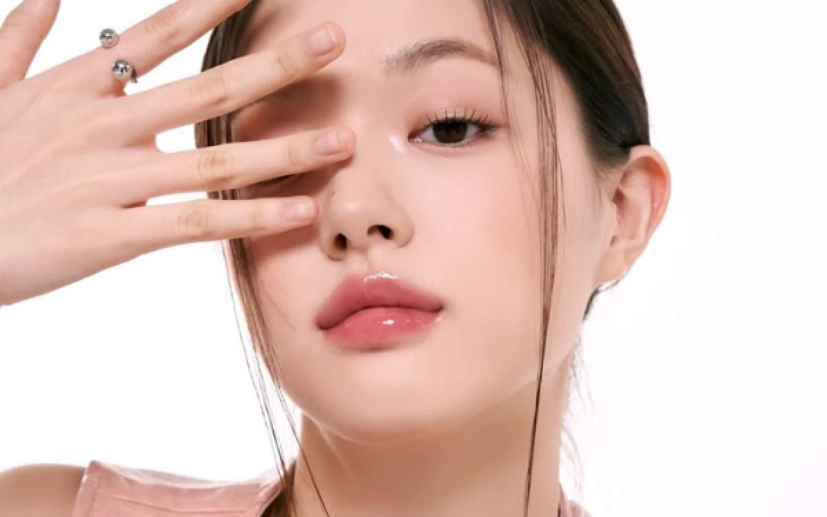 Thumbnail Berita - Jangan Sampai Salah Pilih! Ini 7 Jenis Produk Pewarna Bibir dan Perbedaannya