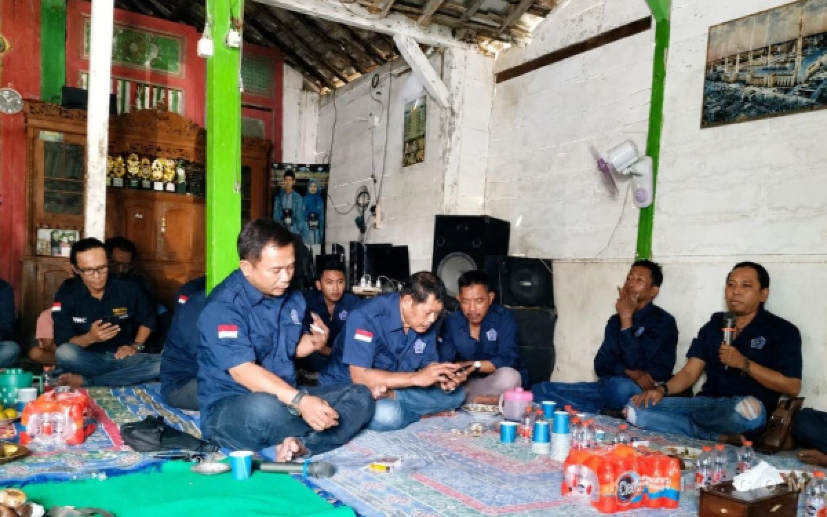 Thumbnail Berita - PJI Bojonegoro Lanjutkan Program Bantuan Listrik, Siapkan Dua Penerima Manfaat Baru