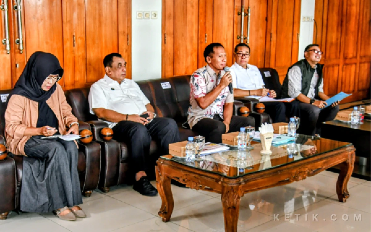 Thumbnail Berita - Percepat Program Nasional, Badan Gizi Pusat Tinjau Kesiapan SPPG di Tulungagung