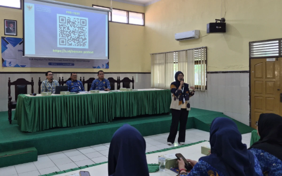 Thumbnail Berita - 287 Operator Data Desa di Kabupaten Tegal Ikuti Bimtek Digitalisasi Bansos, Perkuat Akurasi Data Penerima
