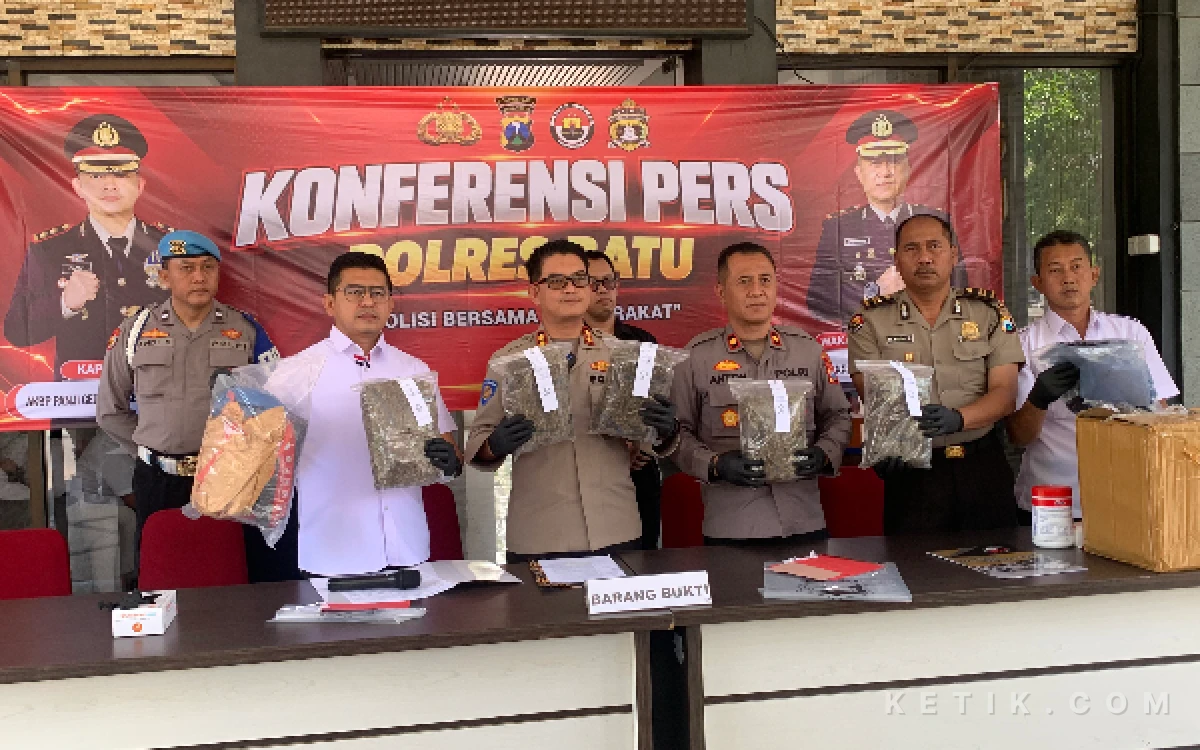 Thumbnail Berita - Polres Batu Gagalkan Penyelundupan 5 Kg Ganja via Ekspedisi, Warga Pujon Berhasil Diamankan