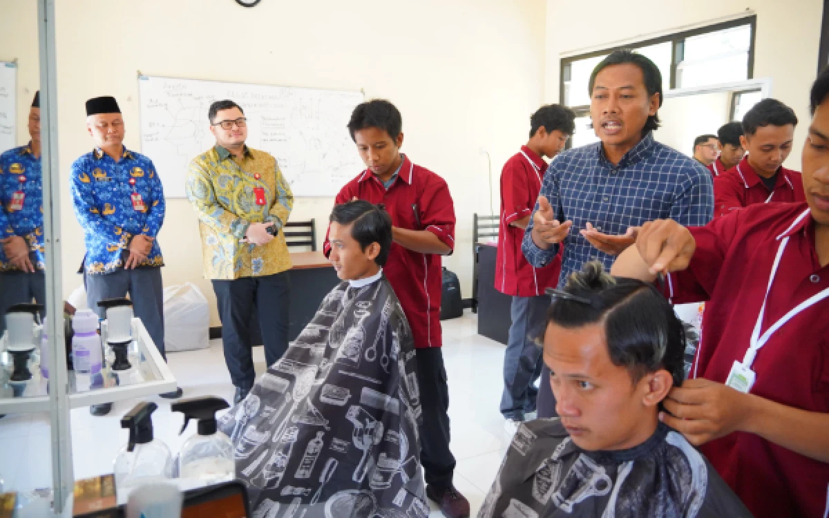 Thumbnail Berita - Latih Skill dan Bahasa Puluhan Remaja, Pemkab Kediri Siapkan SDM Tembus Pasar Kerja Jepang