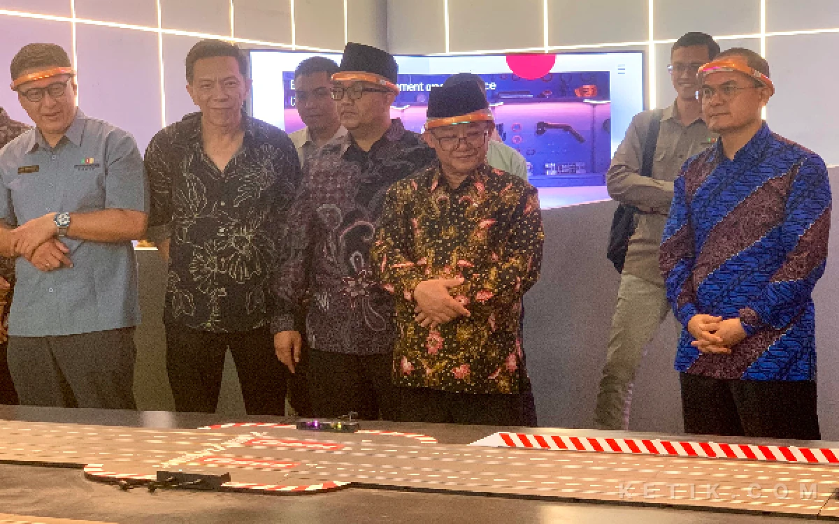 Thumbnail Berita - Sambangi Jatim Park Kota Batu, Mendikdasmen Sebut Science Center Cocok untuk Deep Learning