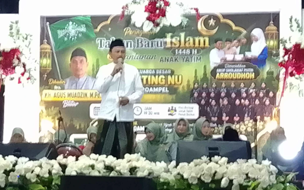 Thumbnail Berita - Peringati Tahun Baru Islam 1448 H, Ponpes KAMUS dan Pemdes Doroampel Santuni 17 Anak Yatim