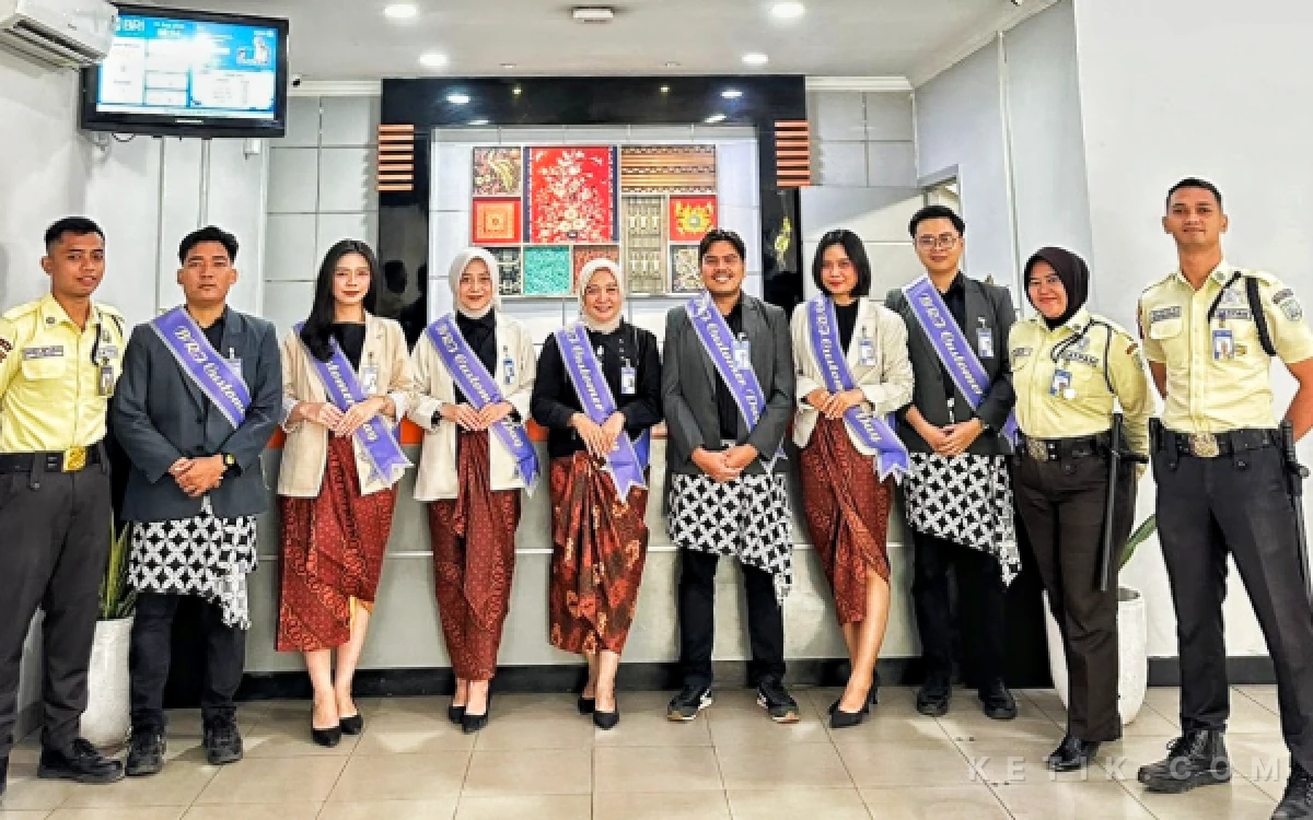 Thumbnail Berita - Hari Pelanggan Nasional, Pelayanan BRI Kotapinang Kian Hangat di Balik Balutan Batik