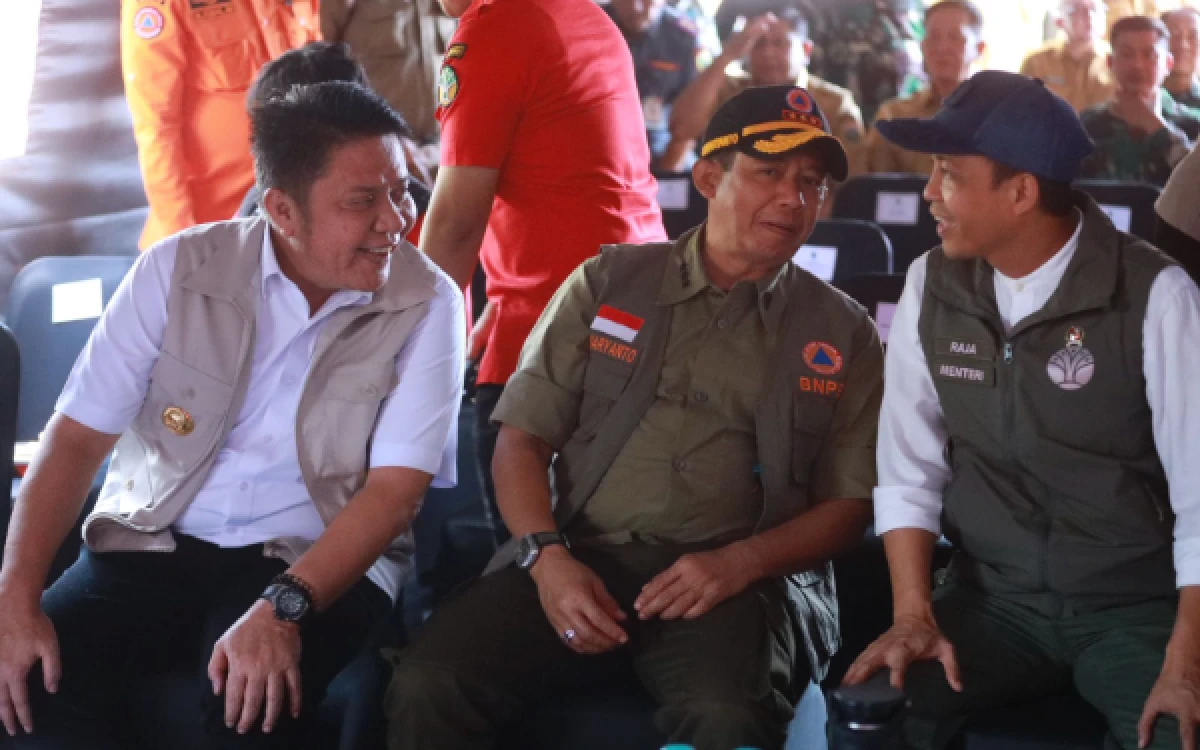 Thumbnail Berita - Hotspot Sumsel Menurun, Satgas Darat Diperkuat untuk Kejar 45 Hektare Titik Kebakaran
