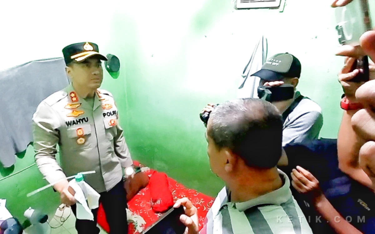Thumbnail Berita - Kapolres Labuhanbatu Pimpin Grebek Sarang Narkoba, Bekuk Dua Pria dengan Sabu 20,36 Gram