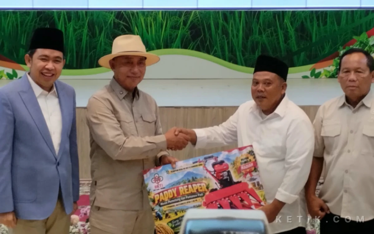 Thumbnail Berita - HKTI Jember Dilantik, Gus Fawait Dorong Kolaborasi Perkuat Swasembada Pangan