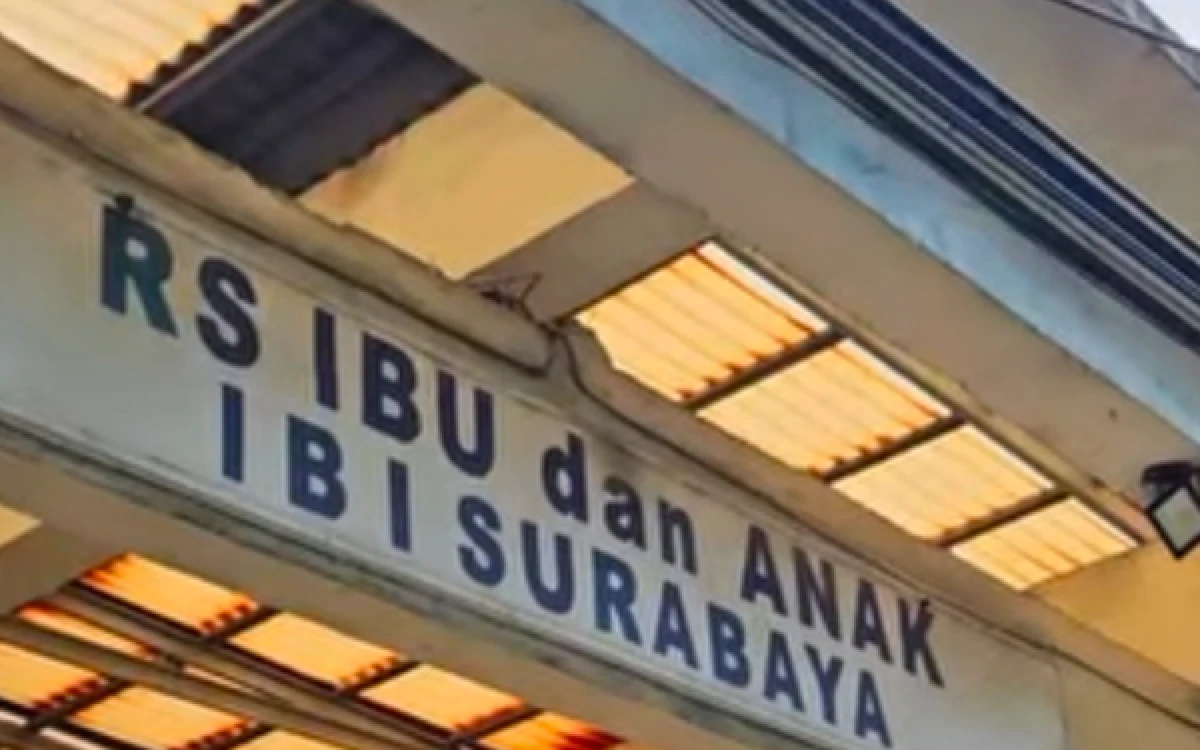 Thumbnail Berita - Diduga Keracunan MBG, Ratusan Siswa Surabaya Jalani Perawatan Medis