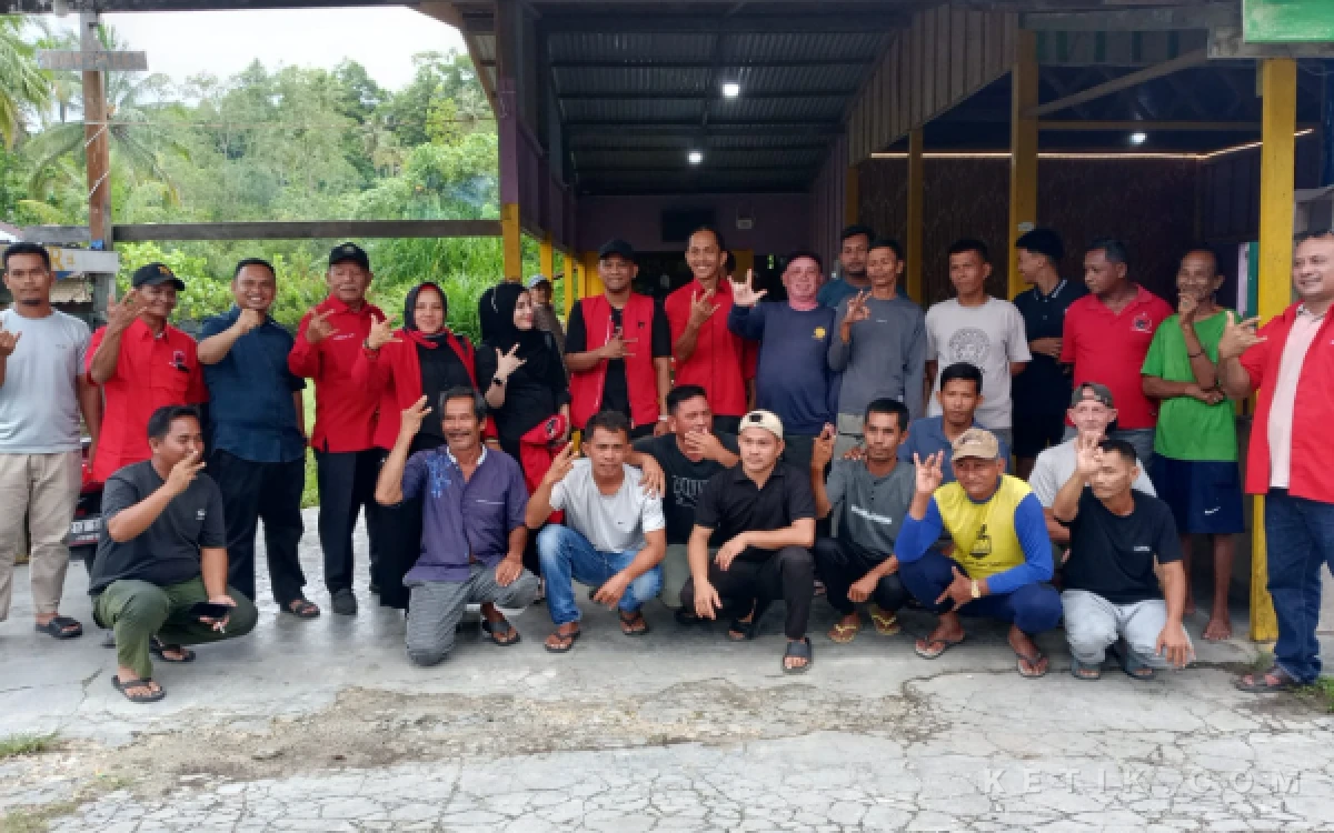 Thumbnail Berita - Turun ke Simeulue, Jamaluddin Idham Serap Aspirasi Nelayan Teupah Tengah