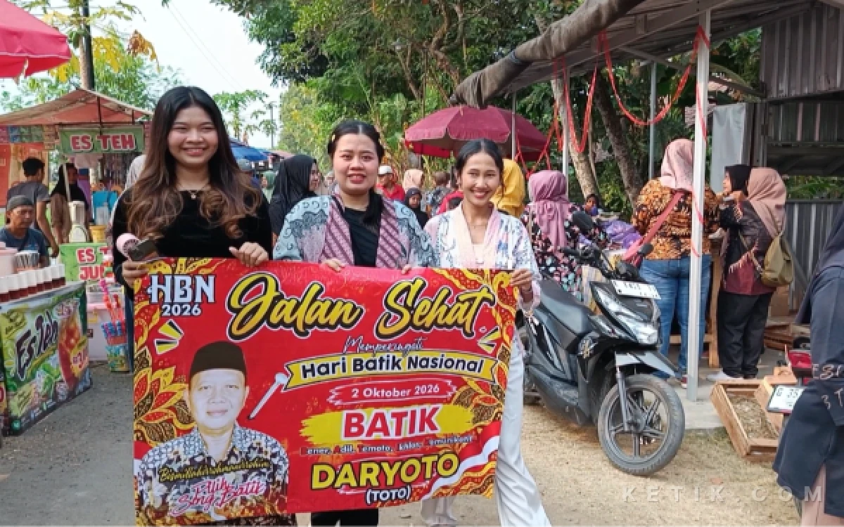 Thumbnail Berita - Peringati Hari Batik Nasional di Pemalang, Relawan Bakal Calon Kades Muncang Daryoto Gelar Jalan Sehat