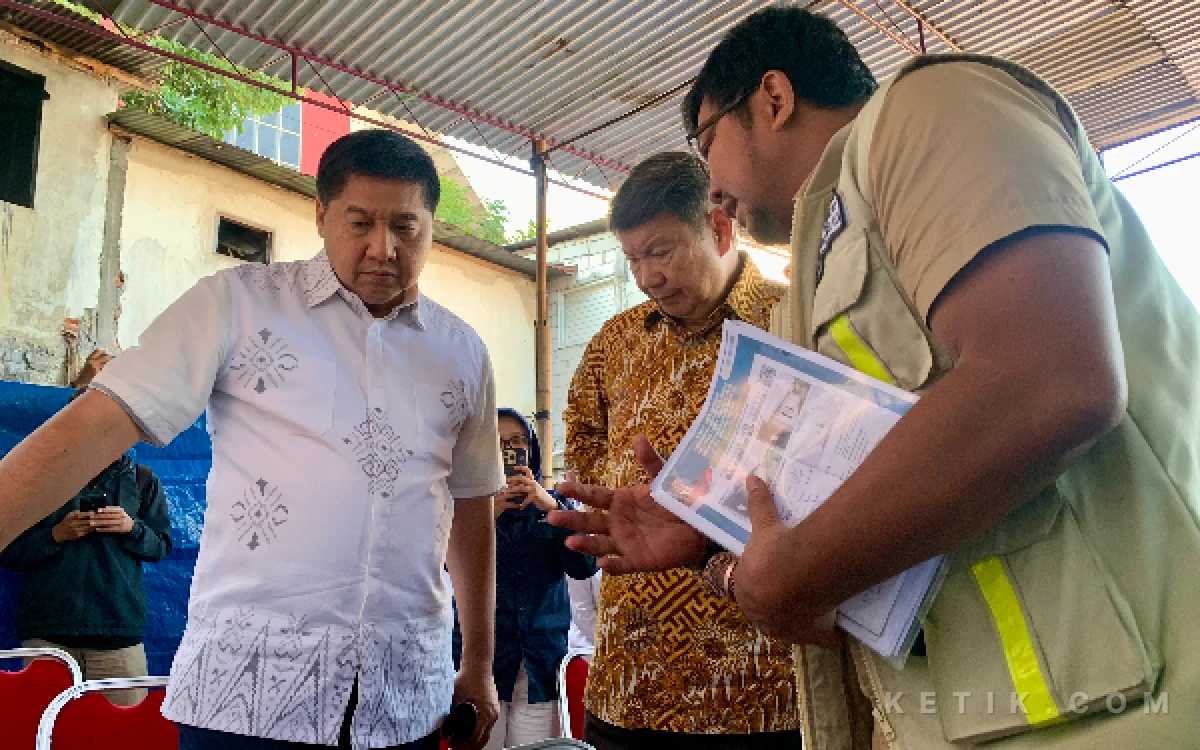 Thumbnail Berita - Tak Hanya Bedah Rumah, Pemerintah juga Beri Sertifikat Tanah Gratis untuk MBR