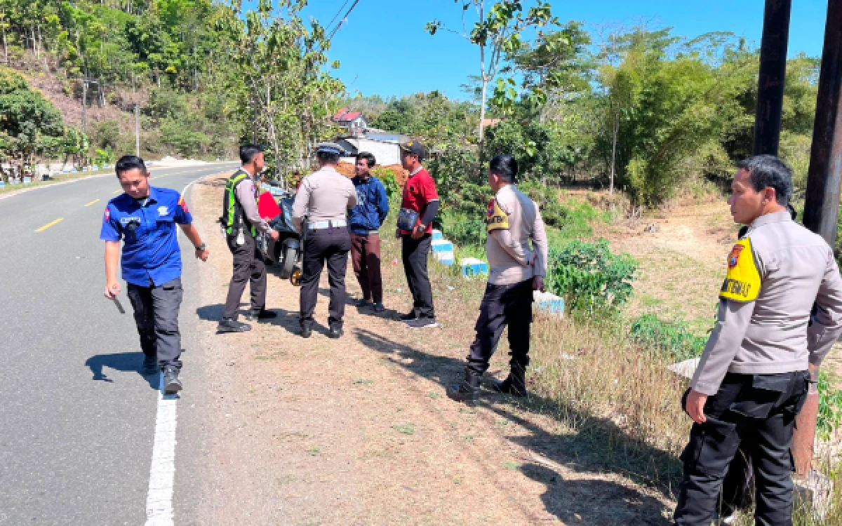 Thumbnail Berita - Enam Pelajar Luka usai Barisan Gerak Jalan Ditabrak Mobil di Pacitan, Polisi Temukan Obat Keras