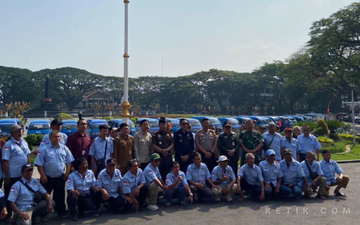 Thumbnail Berita - Segini Besaran Penghasilan Sopir Angkutan Pelajar Gratis di Kota Malang per Hari