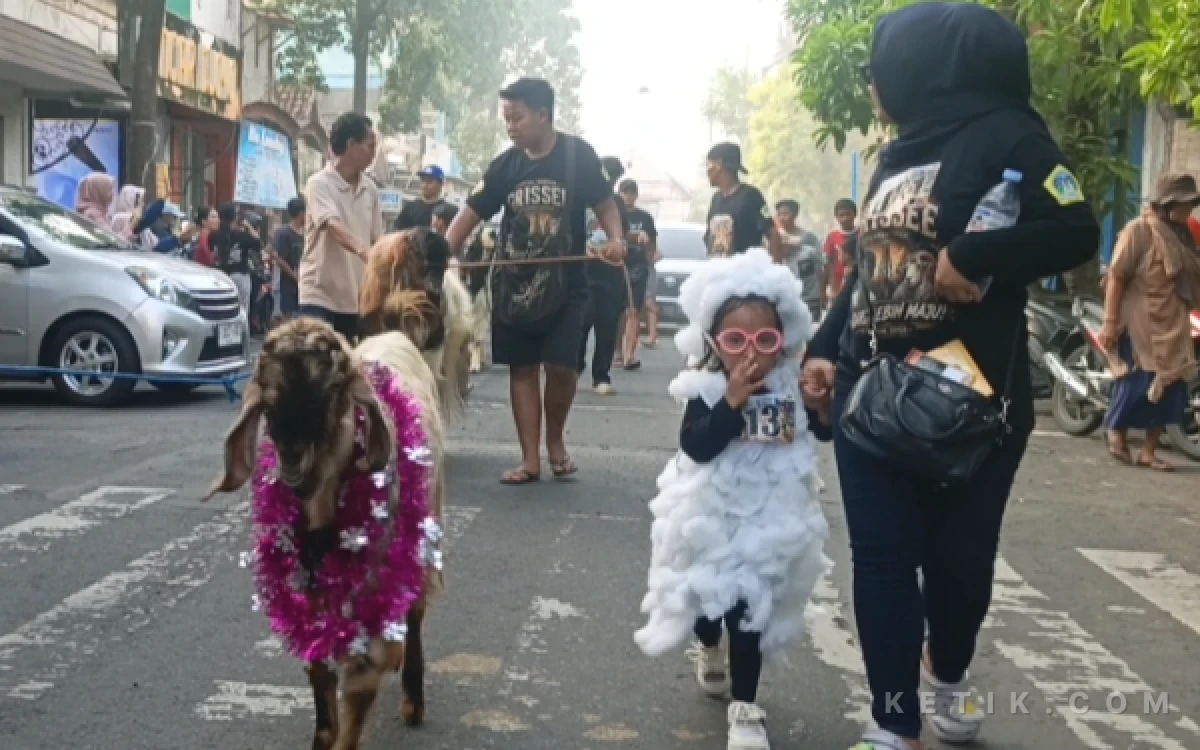 Foto Salah Satu Peserta Festival Qurban Runners Grissee 1K di Bandar Grissee, Gresik, Selasa, 26 Mei 2026 (Foto: Daniel Andayawan/Ketik.com)
