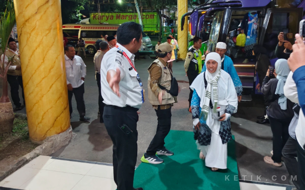 Thumbnail Berita - Termasuk Warga Malang dan Magetan, 6 Jemaah Haji Jatim Masih Dirawat di Arab Saudi