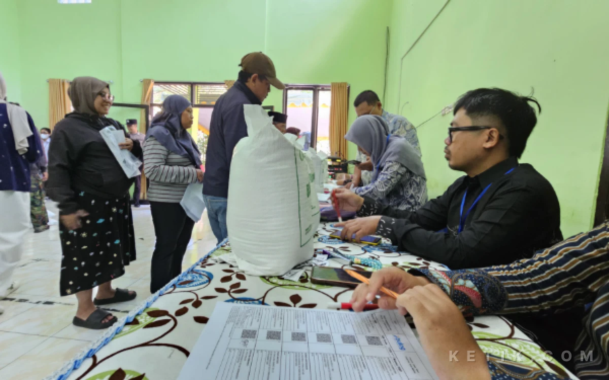 Thumbnail Berita - 627 Ribu Warga Penerimaan Manfaat di Malang Raya-Pasuruan Dapat Bantuan Beras 30 Kg, Cek Jadwal Penyalurannya!