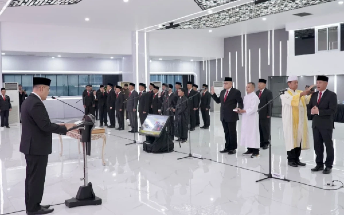 Thumbnail Berita - Lantik 78 Pejabat Struktural, Wamen ATR/BPN: Rotasi dan Promosi Jabatan Bentuk Birokrat yang Adaptif