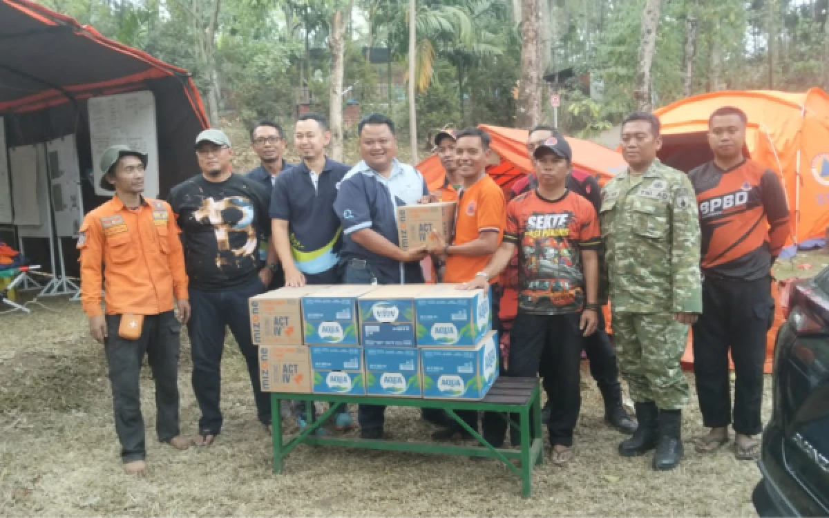 Thumbnail Berita - Pengusaha AMDK Turut Beri Bantuan Bagi Warga Prigen Pasuruan Terdampak Karhutla Gunung Arjuno