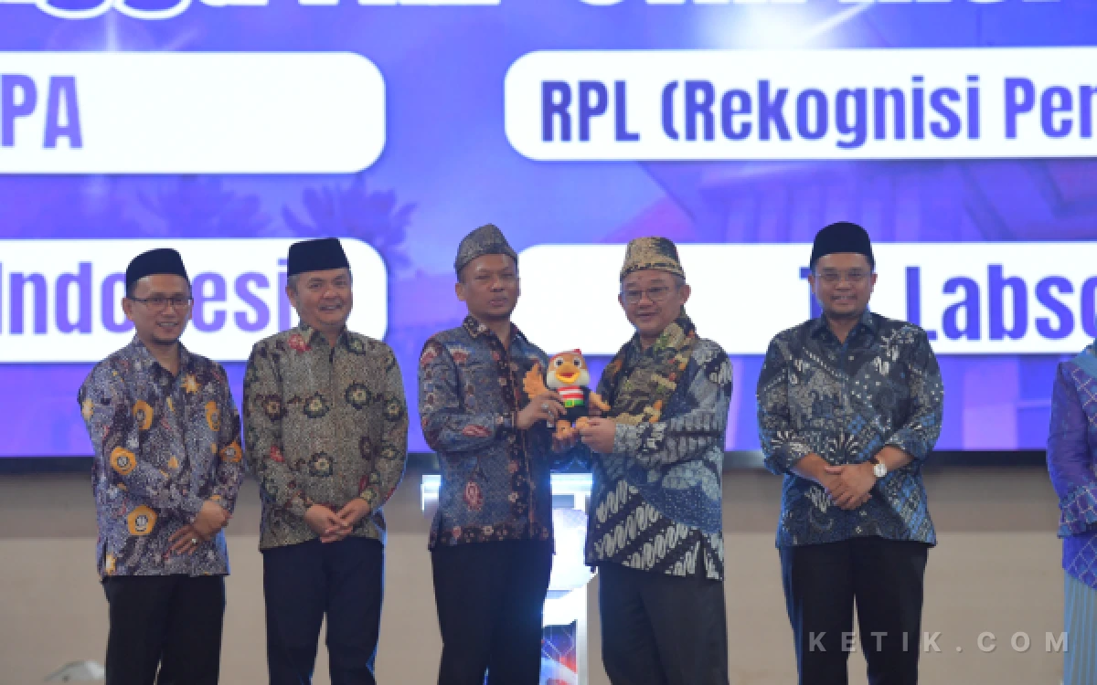 Thumbnail Berita - Hadiri Dies Natalis FKIP UTM, Menteri Abdul Mu’ti Dorong Peningkatan Kompetensi dan Kesejahteraan Guru