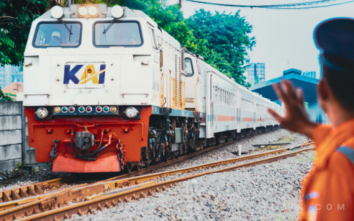 Thumbnail Berita - Kecelakaan Argo Bromo Anggrek dengan KRL di Bekasi Timur, Akademisi Unesa Soroti Sistem Keselamatan