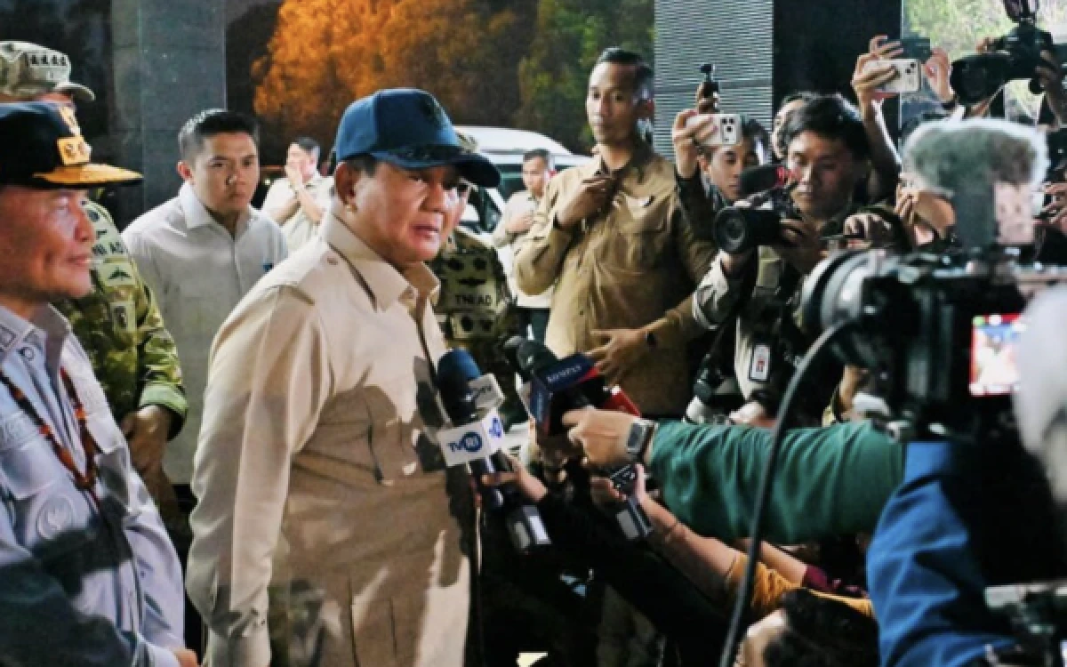 Thumbnail Berita - Prabowo Optimistis Karhutla Segera Terkendali, Kebutuhan Penanganan Terus Dipenuhi