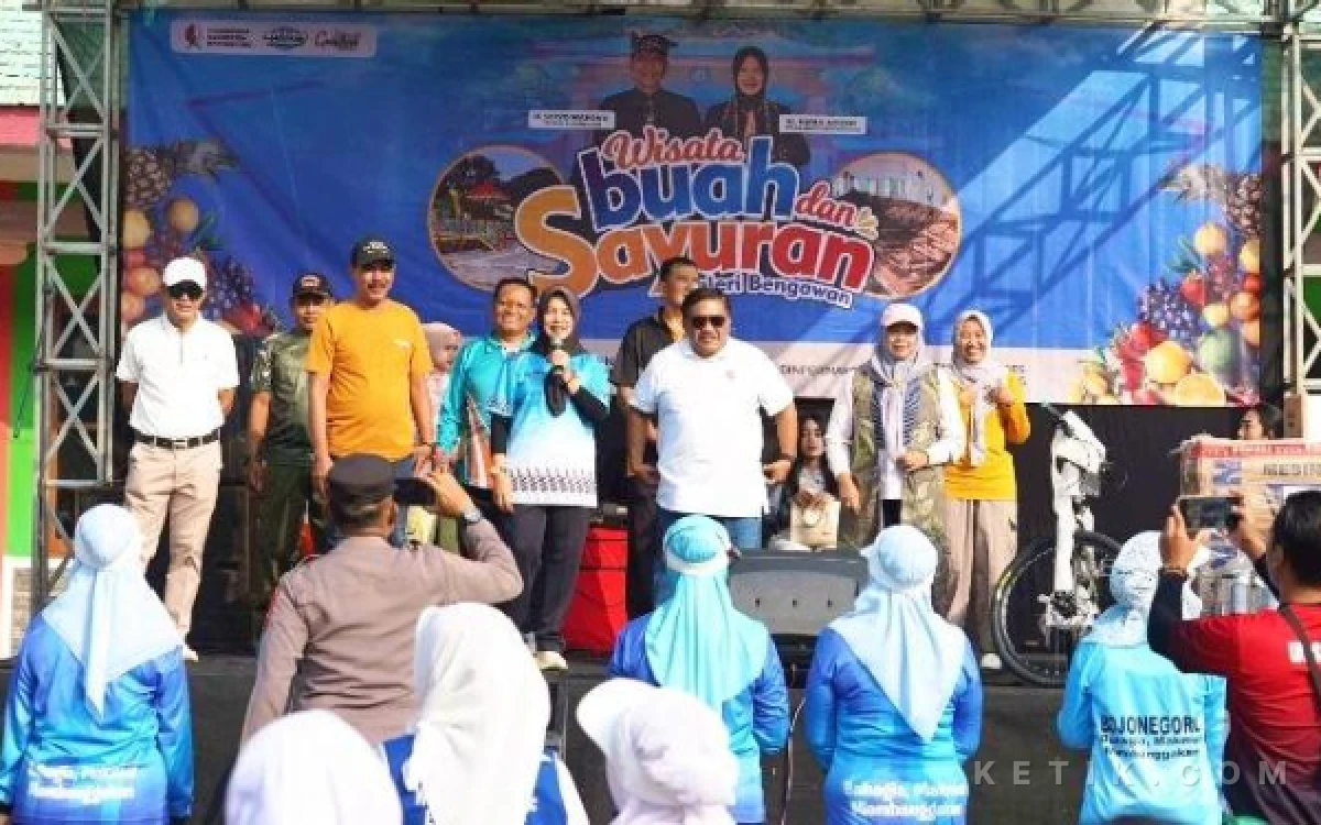Thumbnail Berita - Wabup Bojonegoro Dorong Galeri Bengawan Jadi Penggerak Ekonomi Desa Lewat Festival Wisata Buah dan Sayuran
