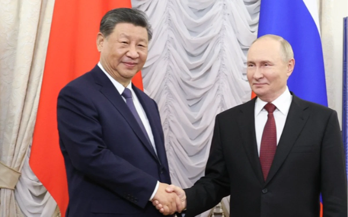 Thumbnail Berita - Disambut Meriah di Beijing, Putin dan Xi Jinping Pamer Keakraban Rusia-China