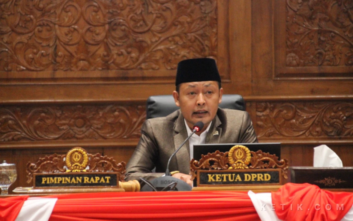 Thumbnail Berita - DPRD Bojonegoro Gelar Rapat Paripurna, Bupati Jawab Pandangan Fraksi dan Bentuk Pansus