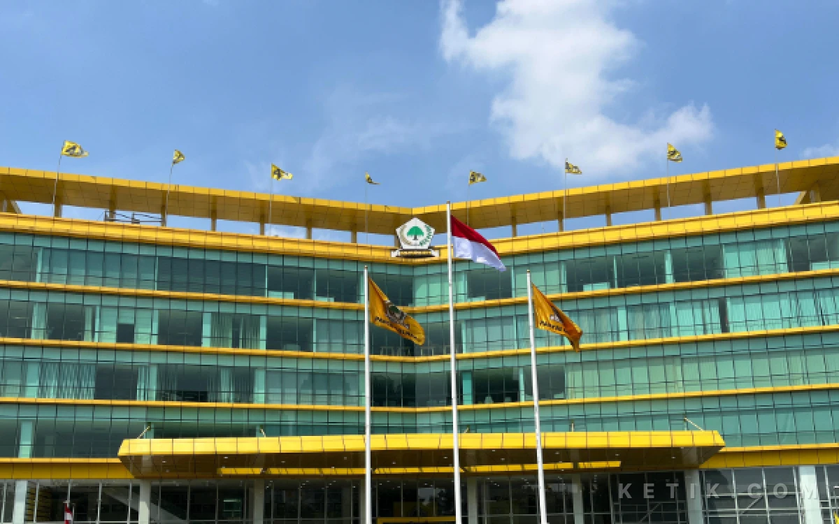 Thumbnail Berita - Fungsionaris Partai Golkar Desak Bahlil Pecat Ahmad Doli Kurnia dan PAW dari DPR RI
