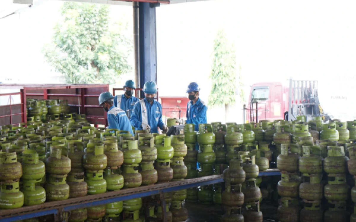Thumbnail Berita - Libur Iduladha 2026: Pertamina Guyur Malang Raya Jutaan Tabung LPG 3 Kg, Stok Dijamin Aman!