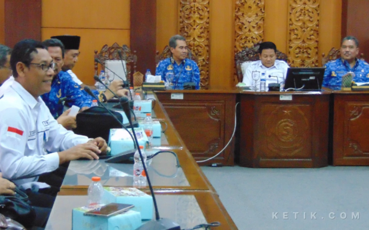 Thumbnail Berita - Paguyuban Kades dan BPD Se-Sidoarjo Dukung Bupati Subandi Sukseskan KDMP di Sidoarjo