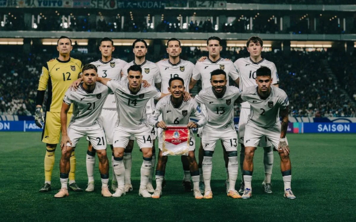 Thumbnail Berita - Herdman Evaluasi Timnas Indonesia, Laga Kontra Bangladesh Jadi Penentu Peluang ke Final, Ini Hitung-hitungannya